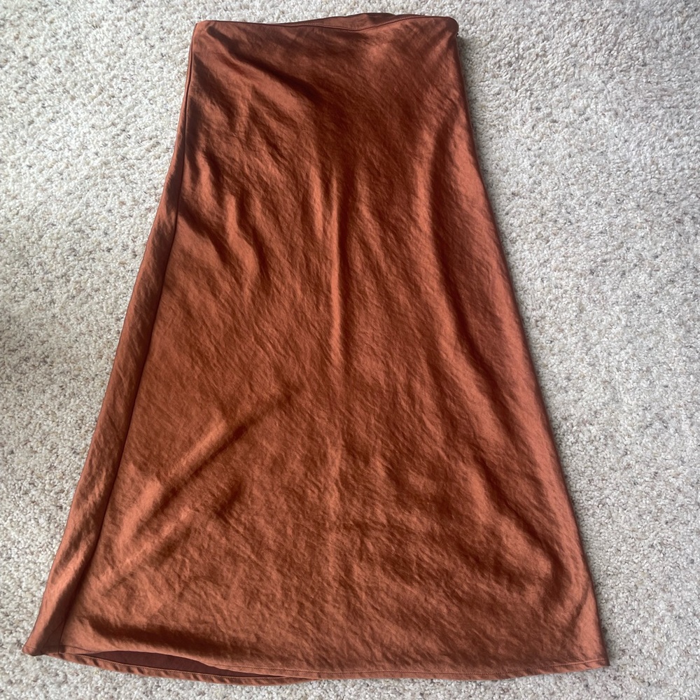 Lulu’s Satin Midi Skirt Rust Color - image 1